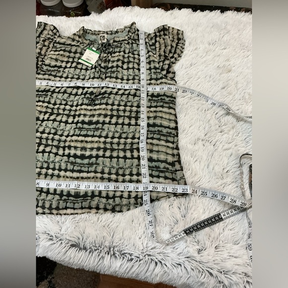 Women’s Anne Klein Abstract-Print Split-Neck Flutter-Sleeve Top Large - Picture 13 of 15